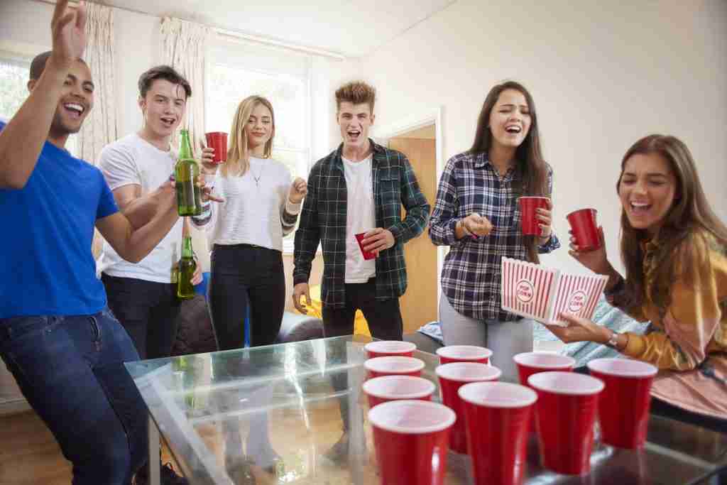 Beer Pong party games